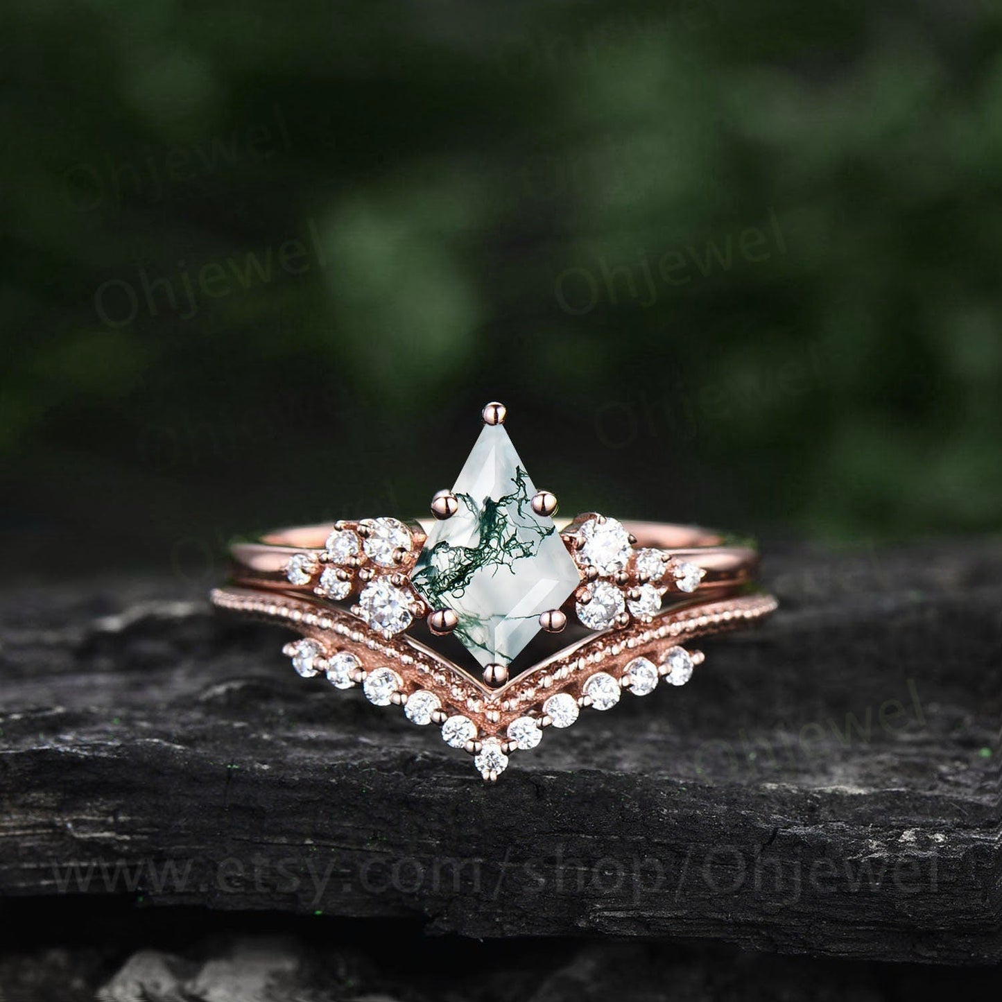 Only 1pc moissanites wedding band with 10k yellow gold