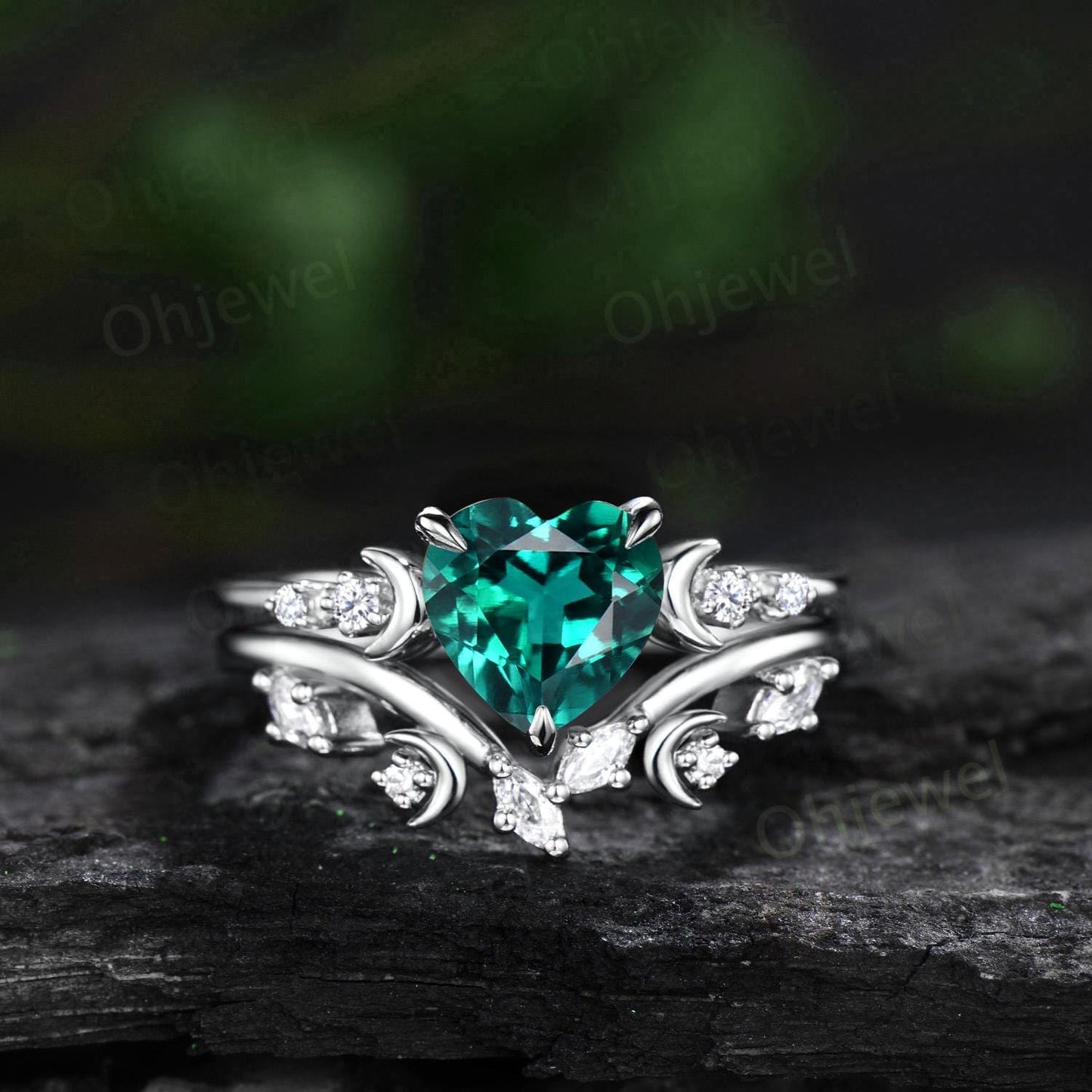 Vintage heart shaped green emerald engagement ring rose gold five stone diamond moon ring set women unique bridal anniversary gift jewelry