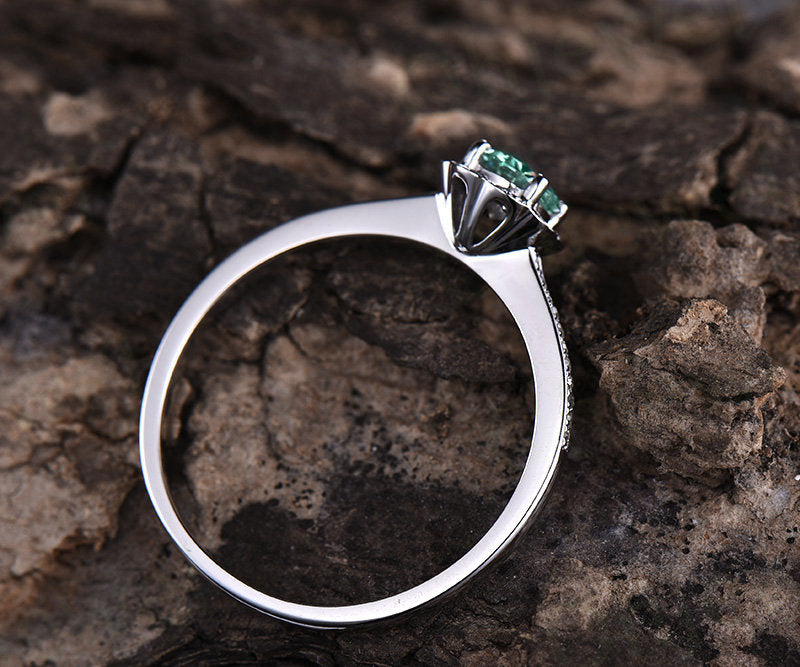 Flower green emerald engagement ring rose gold 14K/18K emerald ring vintage may birthstone halo diamond wedding unique promise bridal ring