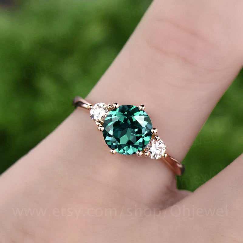 Three stone emerald engagement ring rose gold 14K/18k emerald ring gold vintage May birthstone ring moissanite women wedding bridal ring