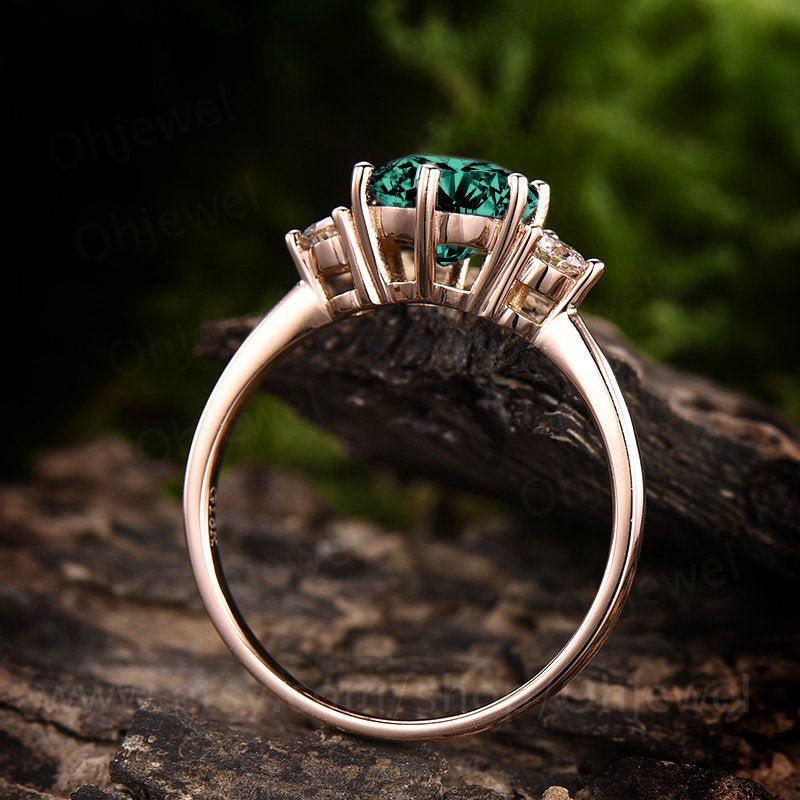 Three stone emerald engagement ring rose gold 14K/18k emerald ring gold vintage May birthstone ring moissanite women wedding bridal ring