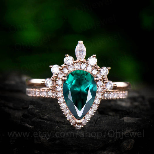 2pcs diamond halo ring pear emerald engagement ring set rose gold May birthstone ring art deco crown moissanite ring wedding bridal ring set