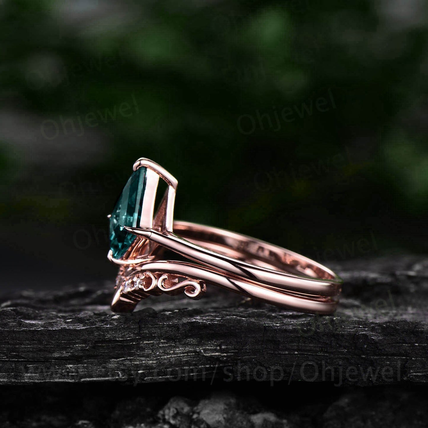 Vintage green emerald engagement ring set 14k rose gold kite cut ring unique wedding ring set solitaire ring moon moissanite ring women