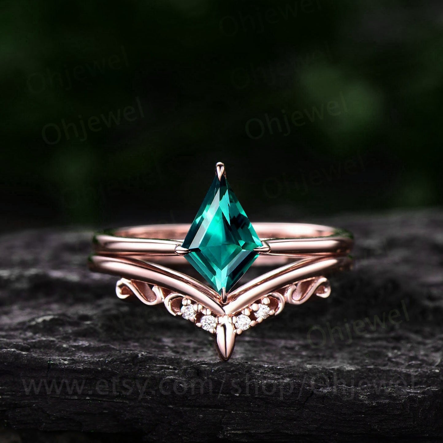 Vintage green emerald engagement ring set 14k rose gold kite cut ring unique wedding ring set solitaire ring moon moissanite ring women