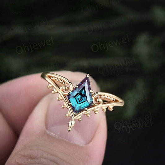 Vintage style kite cut Alexadrite ring unique split shank Solitaire engagement ring 14k yellow gold antique promise wedding ring for women