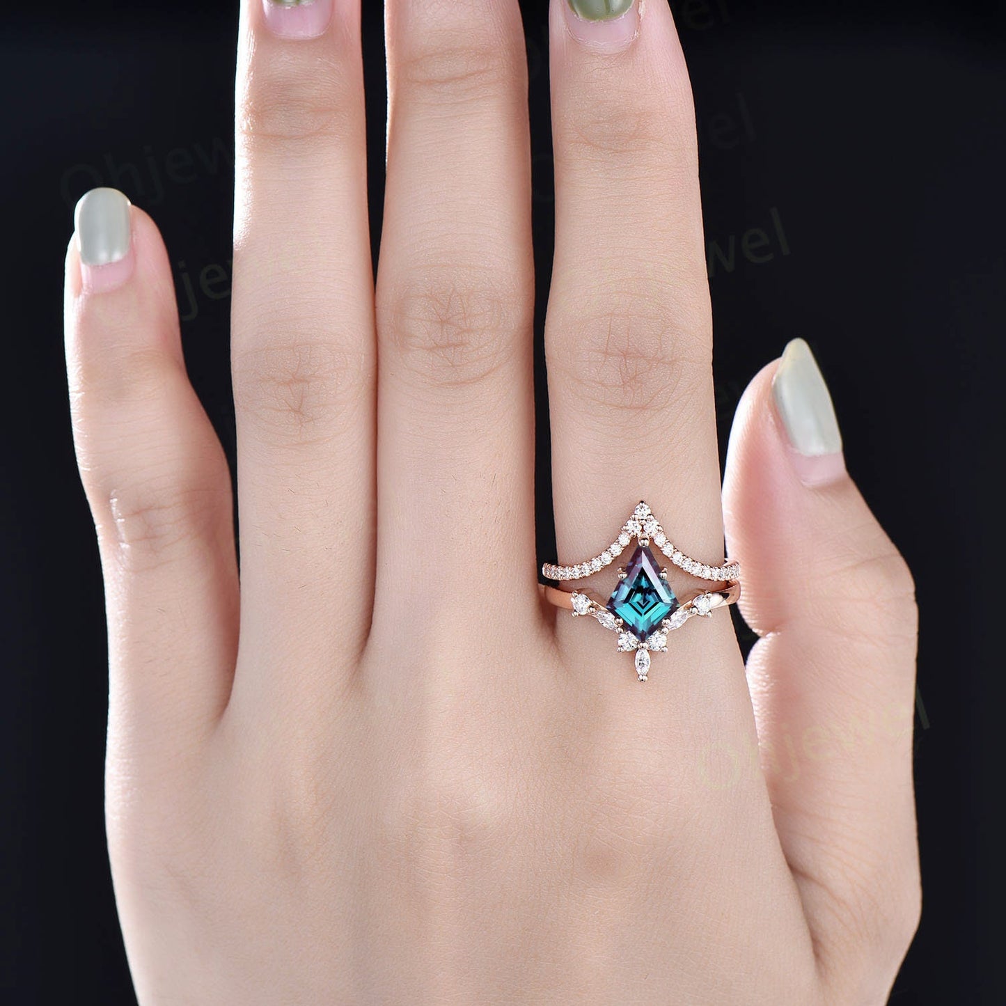 7x10mm kite cut Alexandrite engagement ring set solid 14k rose gold art deco V shaped diamond ring unique promise wedding ring set for women