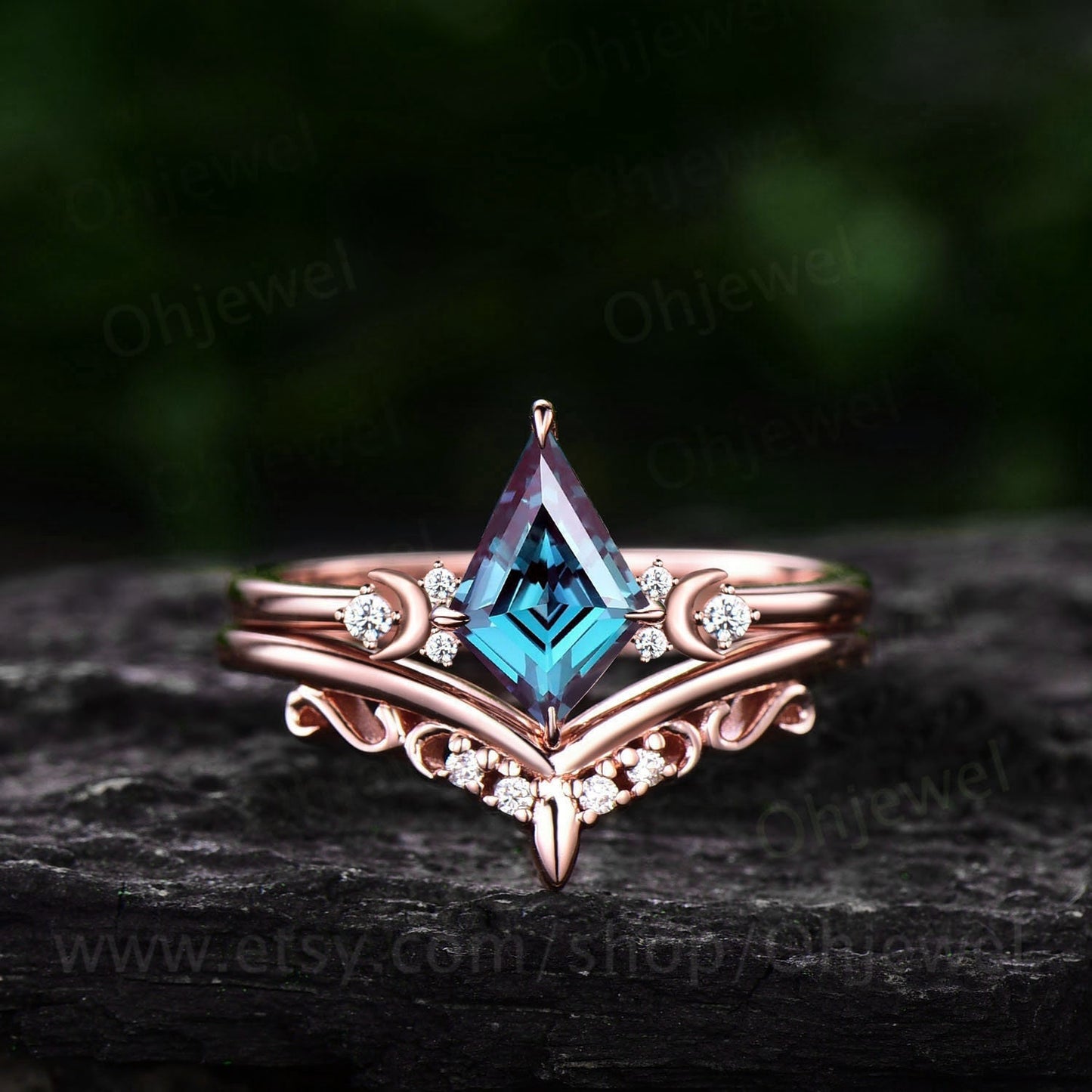 Vintage kite cut Alexandrite engagement ring set 14k rose gold moon ring set cluster moissanite ring women antique rings unique bridal set