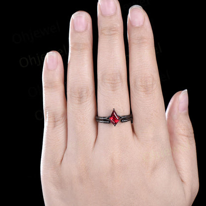 Vintage kite cut red ruby engagement ring set 14k black gold etched wood Solitaire ring retro rope wrapping wedding bridal ring set women