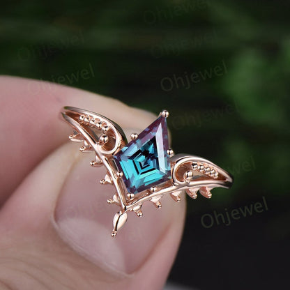 Vintage style kite cut Alexadrite ring unique split shank Solitaire engagement ring 14k yellow gold antique promise wedding ring for women