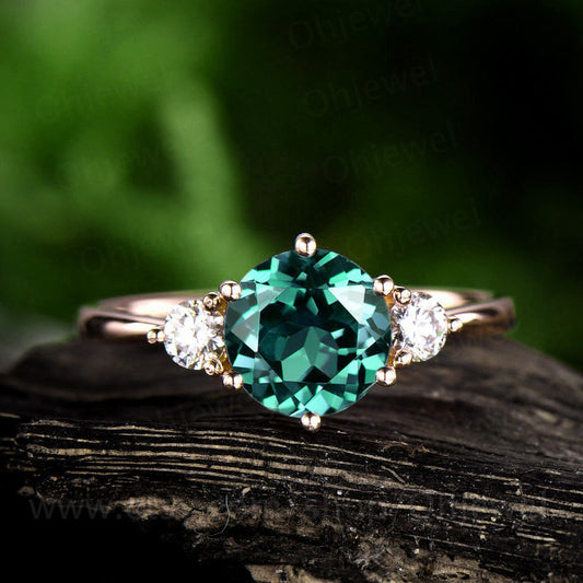 Three stone emerald engagement ring rose gold 14K/18k emerald ring gold vintage May birthstone ring moissanite women wedding bridal ring