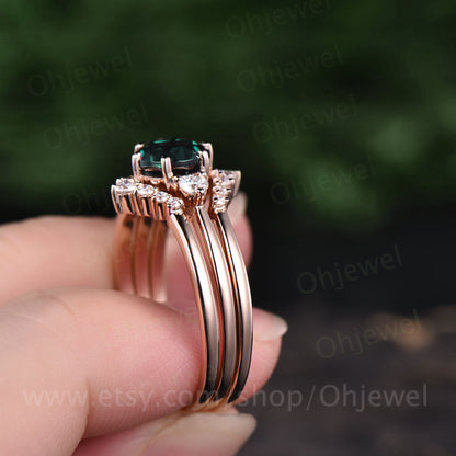 Three stone moissanite crown curved ring unique vintage 3pcs emerald engagement ring set rose gold wedding bridal ring set anniversary gift