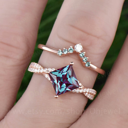 Princess cut Alexandrite rose gold ring unique 2pcs color change Alexandrite engagement ring set vintage moissanite ring set jewelry gift