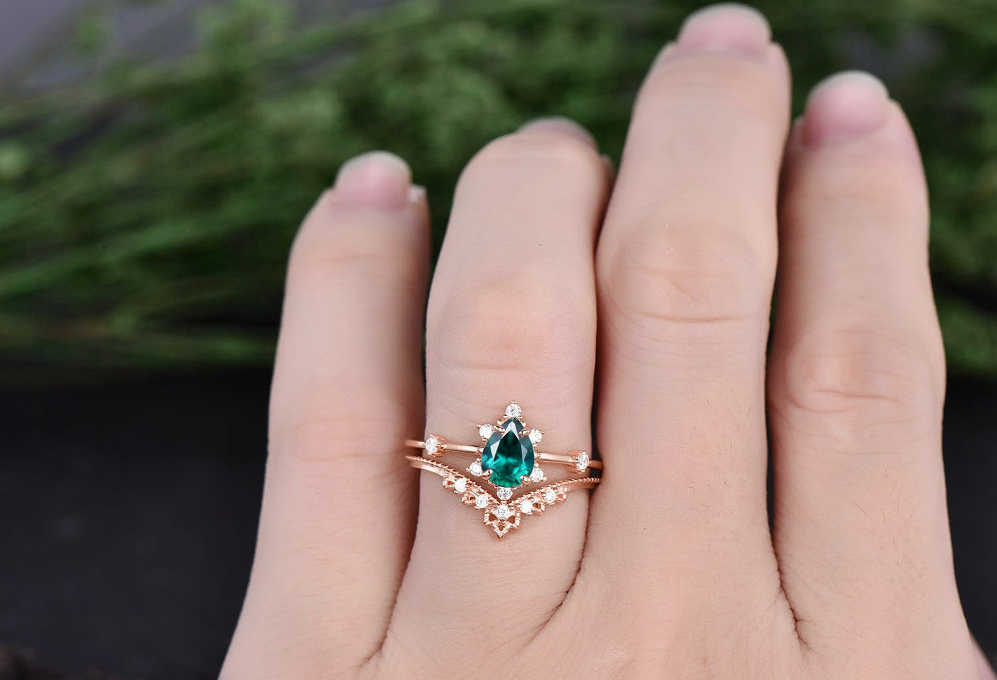 Rose gold ring set unique vintage engagement ring 2pcs pear emerald engagement ring set cluster moissanite ring set wedding bridal ring set