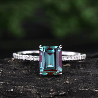 Emerald cut Alexandrite engagement ring uniuqe Alexandrite ring vintage for women rose gold jewelry June birthstone ring anniversary gift