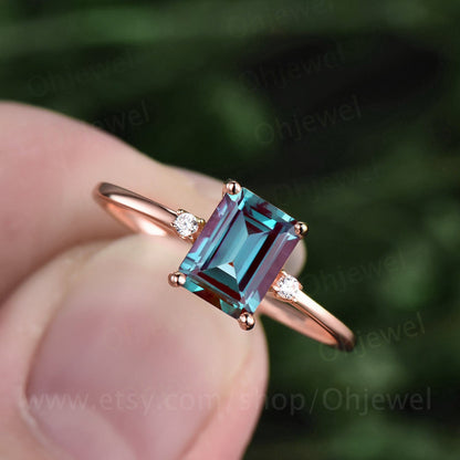 Three stone diamond ring emerald cut Alexandrite engagement ring vintage Alexandrite ring for women solid rose gold jewelry anniversary gift