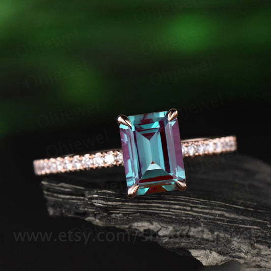 Emerald cut Alexandrite engagement ring uniuqe Alexandrite ring vintage for women rose gold jewelry June birthstone ring anniversary gift