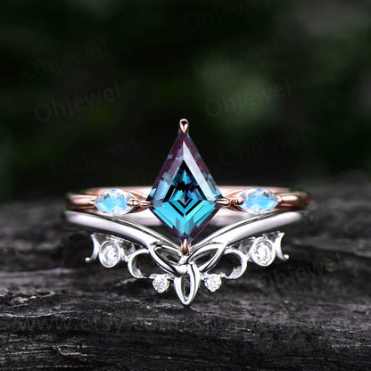 Vintage kite shaped Alexandrite engagement ring set art deco rose gold three stone marqusie moonstone ring unique wedding ring set for women