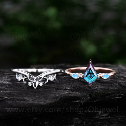 Vintage kite shaped Alexandrite engagement ring set art deco rose gold three stone marqusie moonstone ring unique wedding ring set for women