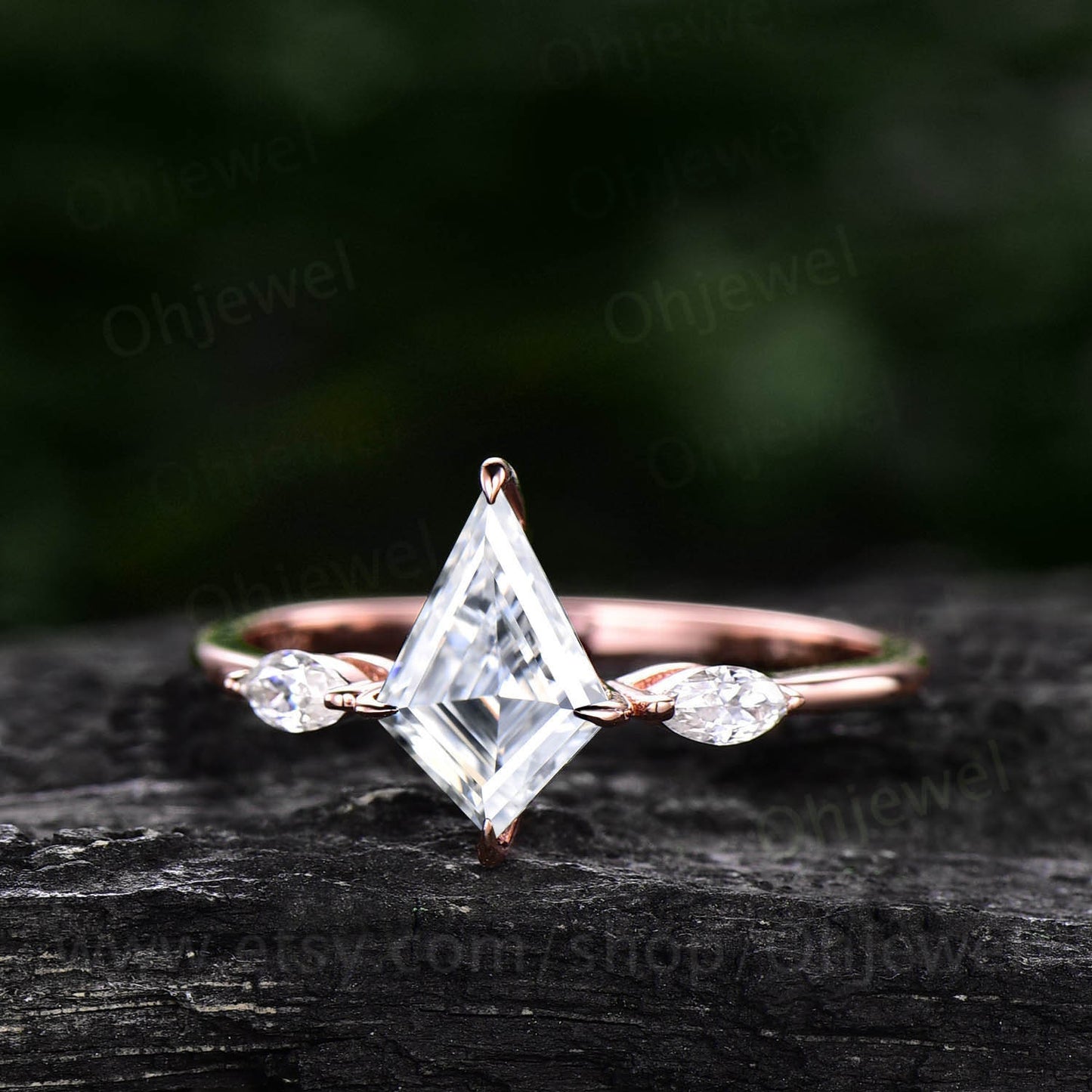 Kite cut moissanite engagement ring set 14k rose gold vintage unique three stone engagement ring marquise cut diamond wedding ring for women