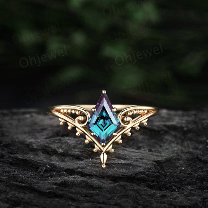 Vintage style kite cut Alexadrite ring unique split shank Solitaire engagement ring 14k rose gold antique promise wedding ring for women