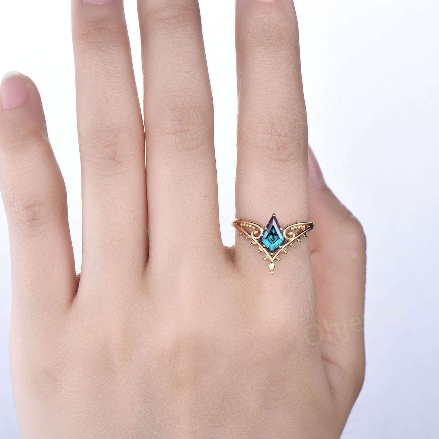 Vintage style kite cut Alexadrite ring unique split shank Solitaire engagement ring 14k rose gold antique promise wedding ring for women
