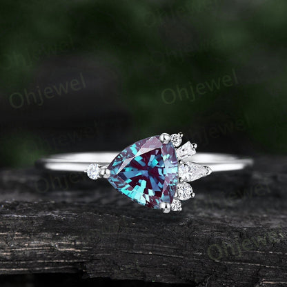 Alexandrite ring vintage Trilliant cut Alexandrite engagement ring cluster moissanite ring 14k rose gold dainty promise wedding ring women