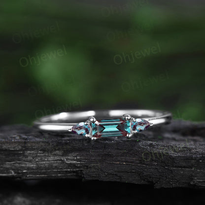 Dainty Baguette cut alexandrite ring vintage three stone pear moss agate ring rose gold unique engagement ring women anniversary ring gift