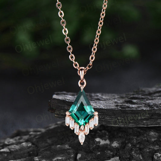 Unique kite cut green emerald necklace solid 14k rose gold May birthstone vintage baguette moissanite necklace pendant women gemstone gift