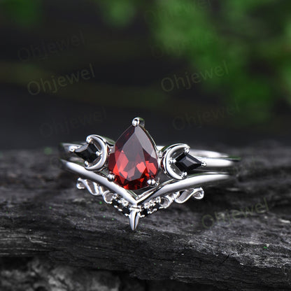 Pear shaped red garnet ring vintage three stone kite black spinel moon ring set white gold unique engagement ring antique bridal set women